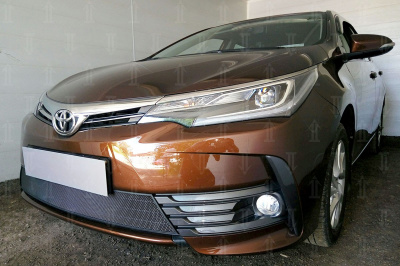 Toyota Corolla (16–) Защита радиатора, чёрная